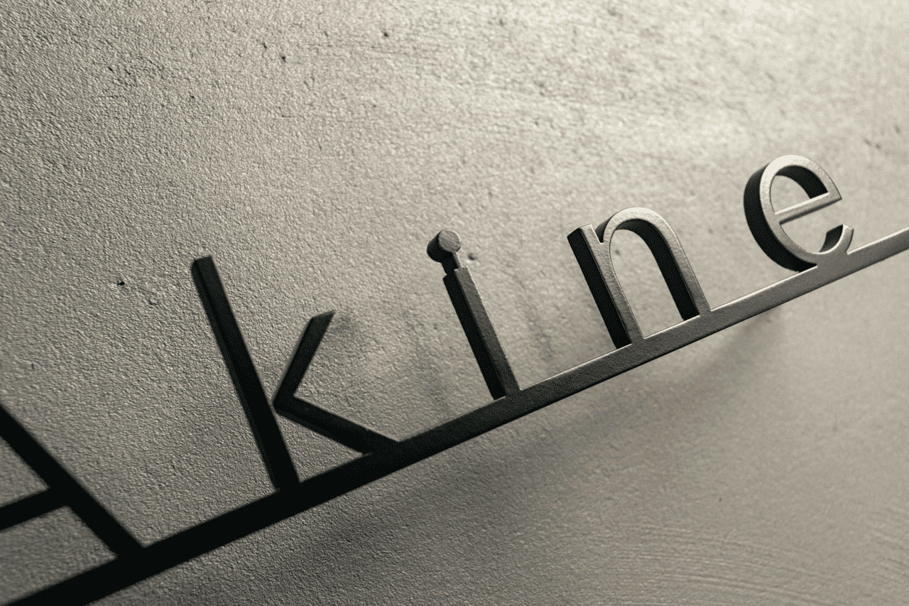 6mm厚ステンレス表札【Avenir】切り文字｜オーダーメイド｜肉厚 – 大円商店