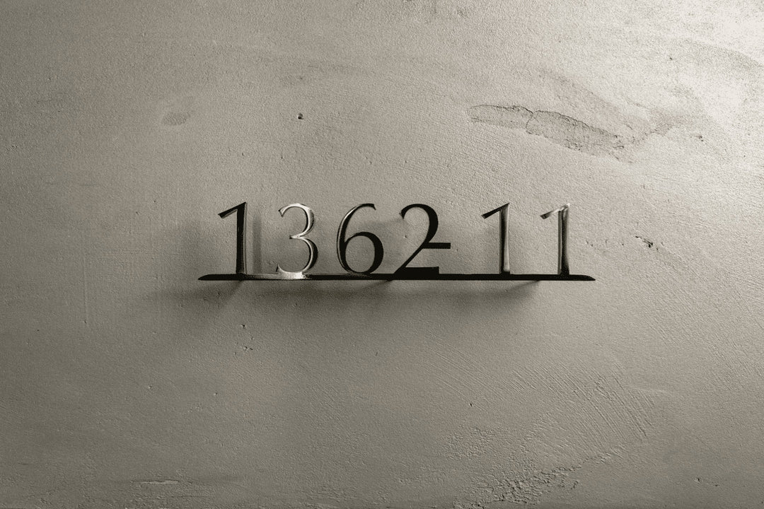 ステンレス製ハウスナンバー【PAUL No.】6mm厚｜番地のみ｜切り文字オーダーメイド表札