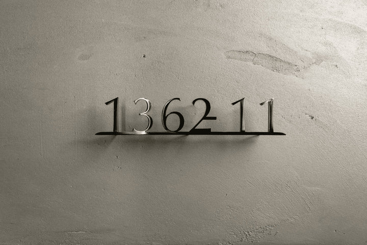 ステンレス製ハウスナンバー【PAUL No.】6mm厚｜番地のみ｜切り文字オーダーメイド表札