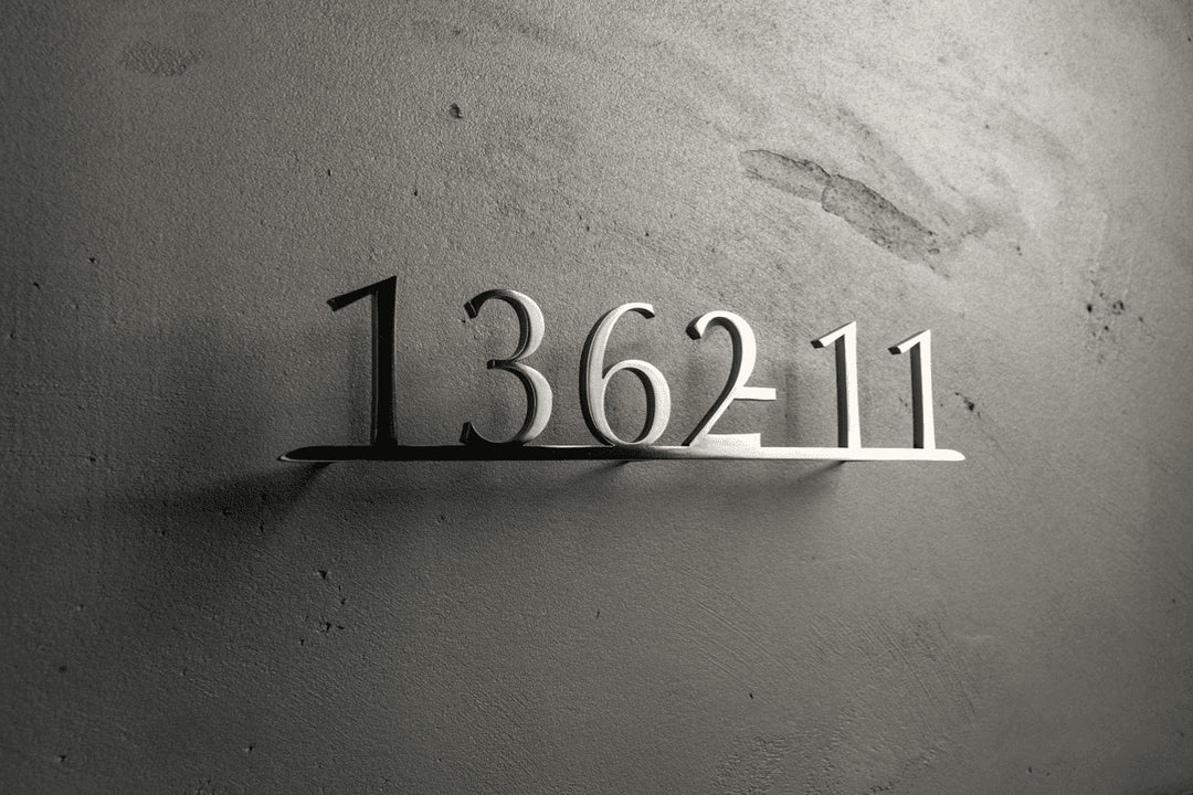 ステンレス製ハウスナンバー【PAUL No.】6mm厚｜番地のみ｜切り文字オーダーメイド表札