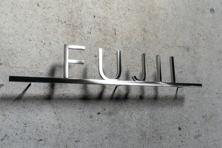 6mm厚 ステンレス製シルバー表札【Avenir shine】選べる番地オプション 極厚 オーダーメイド