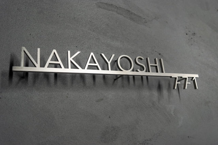 6mm厚 ステンレス製シルバー表札【Avenir shine】選べる番地オプション 極厚 オーダーメイド