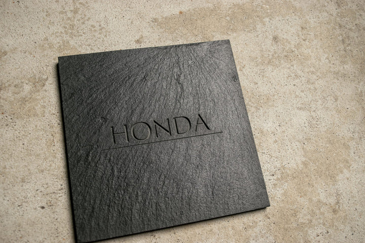 スレート表札【揺らぎ -Yuragi-】｜玄昌石 ｜150角タイル｜取り外し可能な簡単取付｜マンション・アパートにも